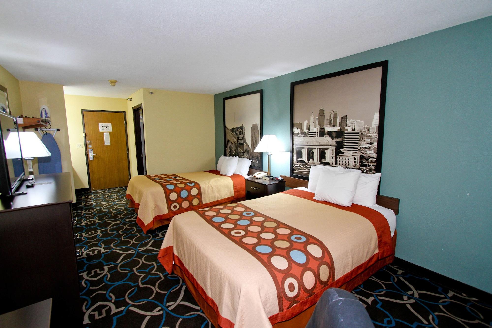 Super 8 by Wyndham Kansas City Bagian luar foto