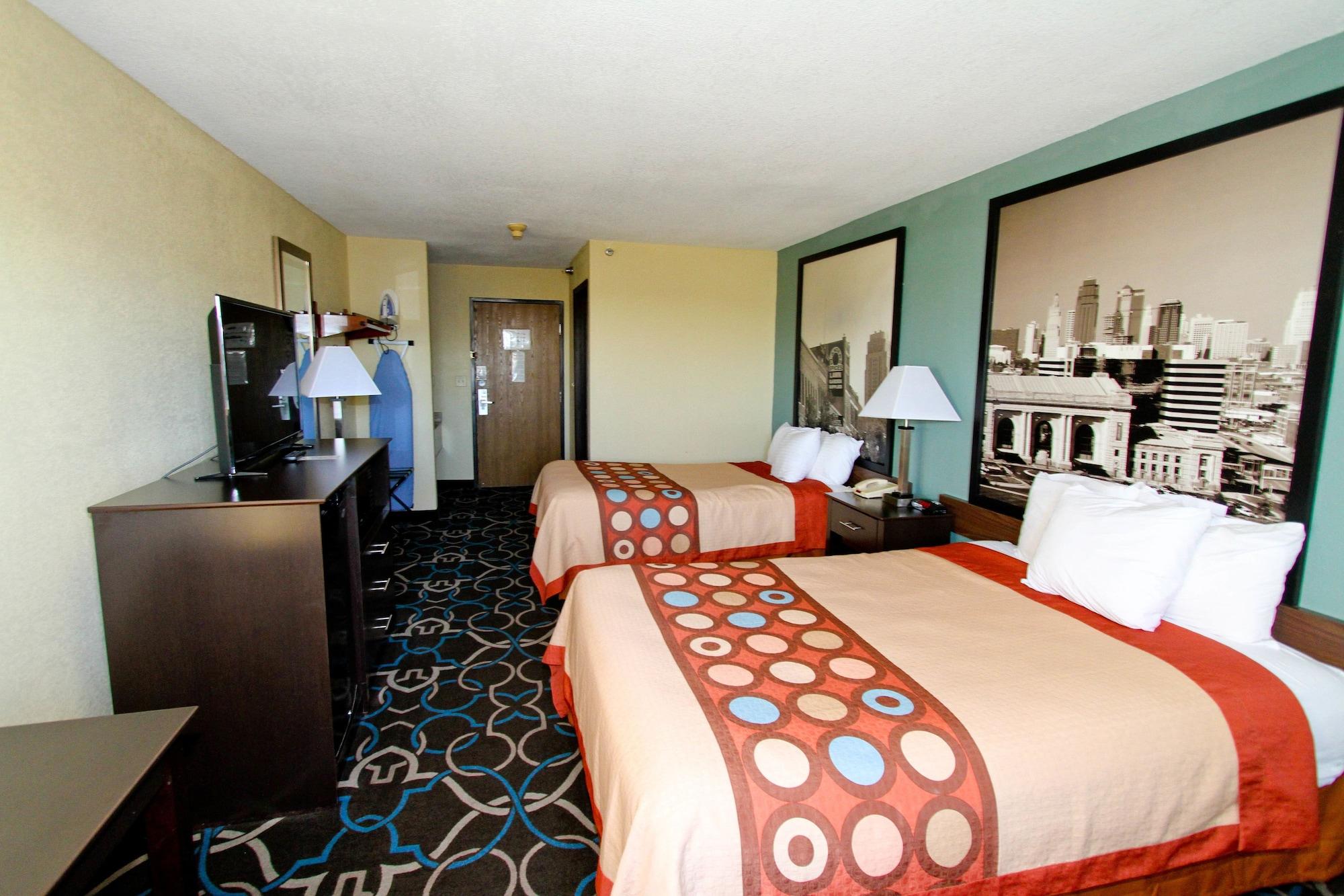 Super 8 by Wyndham Kansas City Bagian luar foto