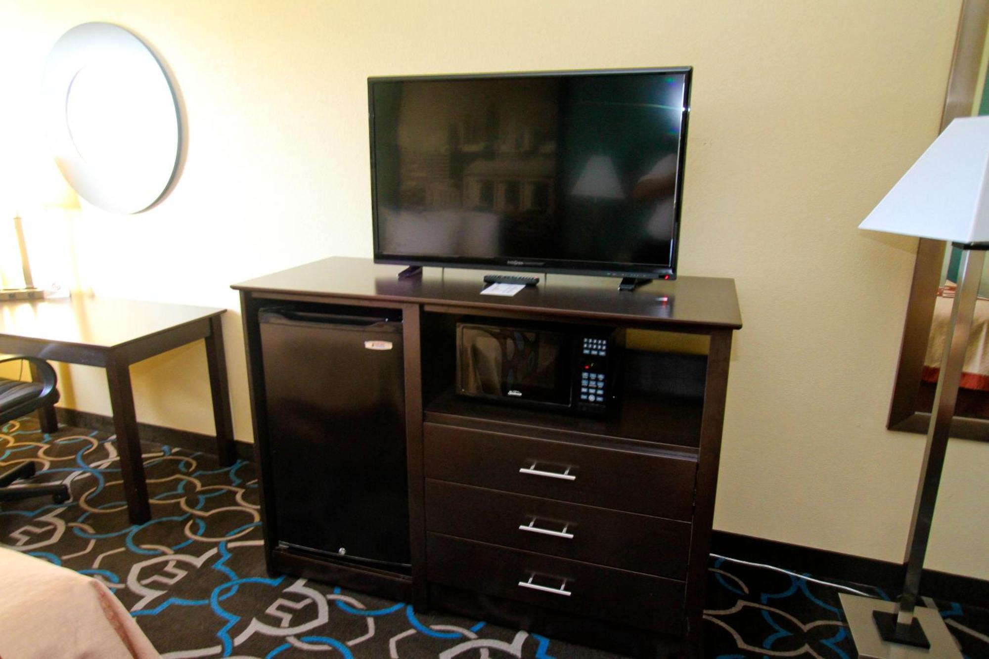 Super 8 by Wyndham Kansas City Bagian luar foto