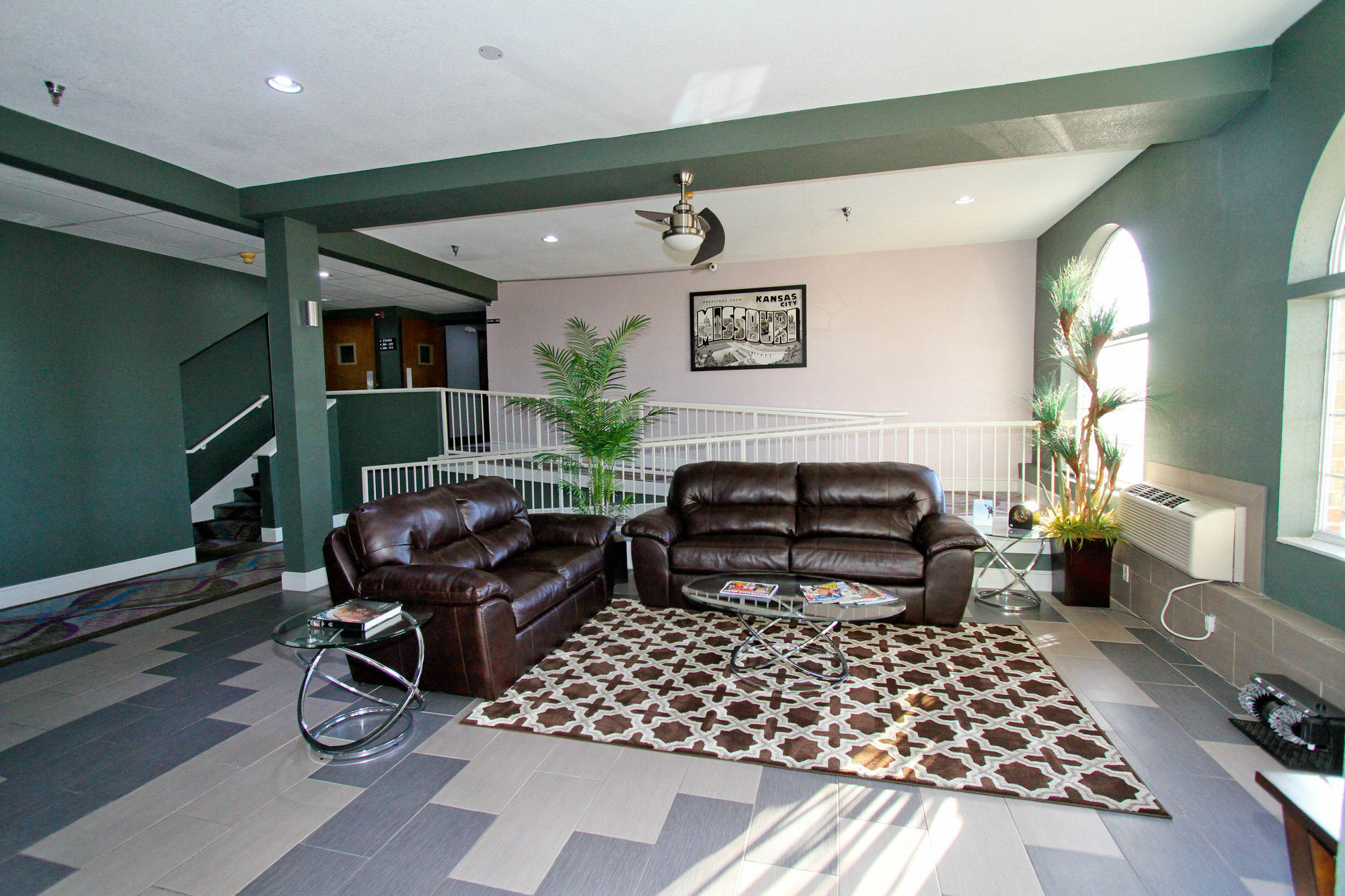 Super 8 by Wyndham Kansas City Bagian luar foto