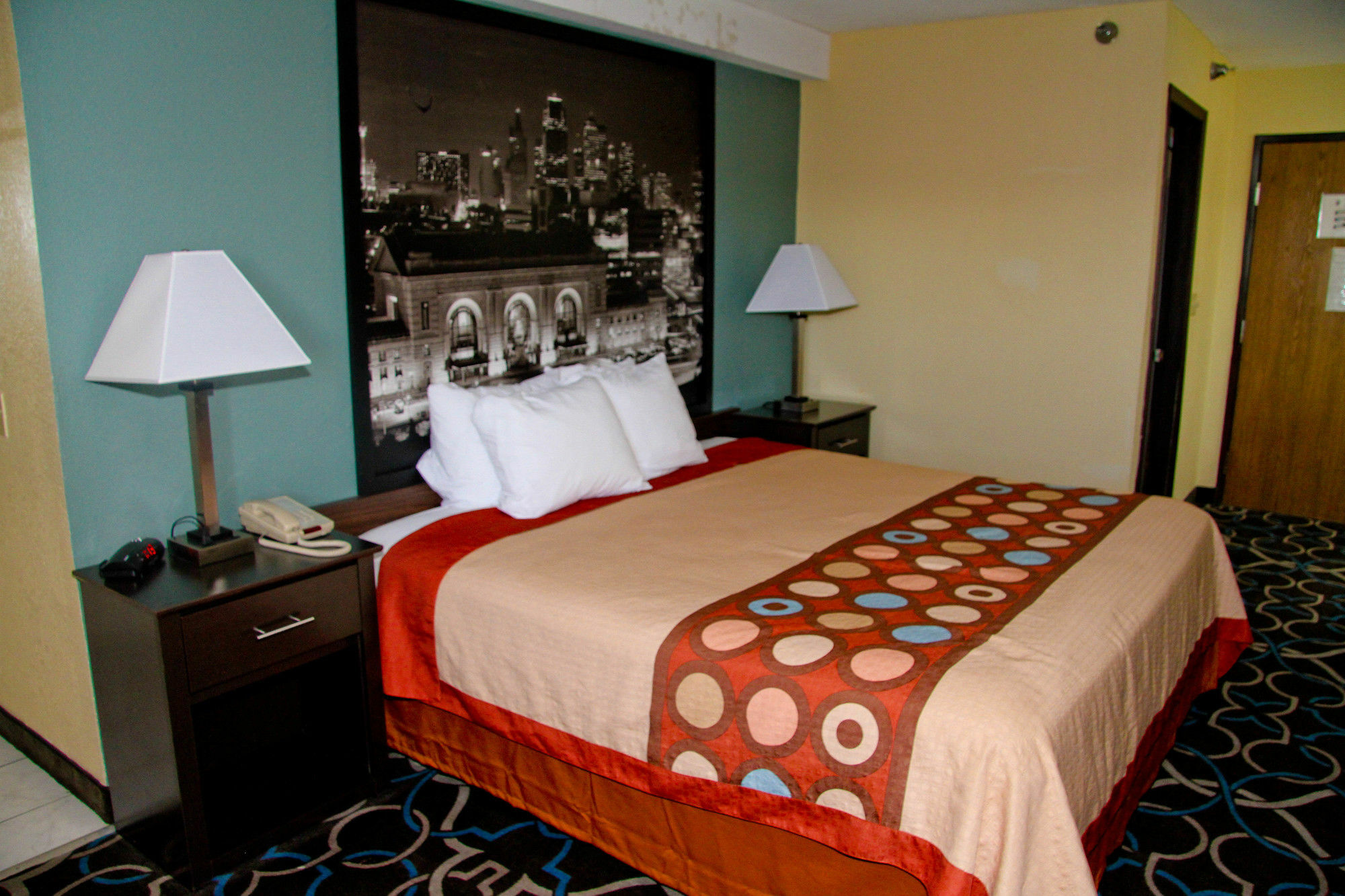 Super 8 by Wyndham Kansas City Bagian luar foto